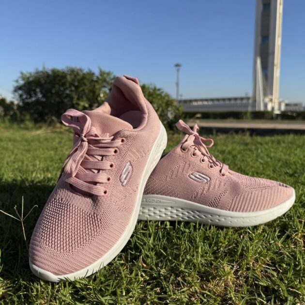 Skechers